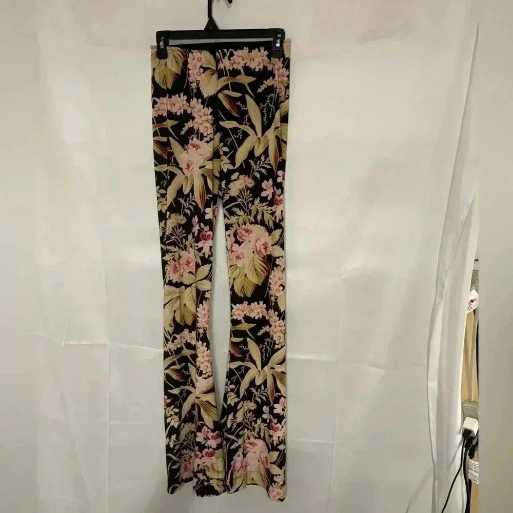 Womens size medium Show me your mumu brand flare pants, #G669